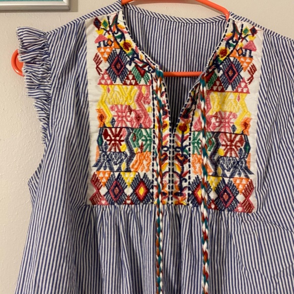 3for$20! Adorable striped embroidered top! - Picture 2 of 6